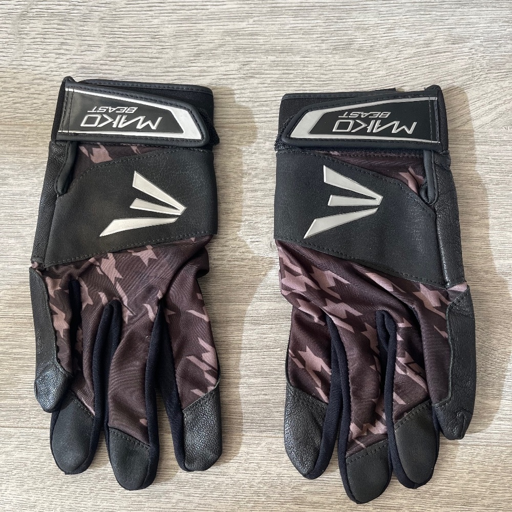 Easton Mako Beast gloves